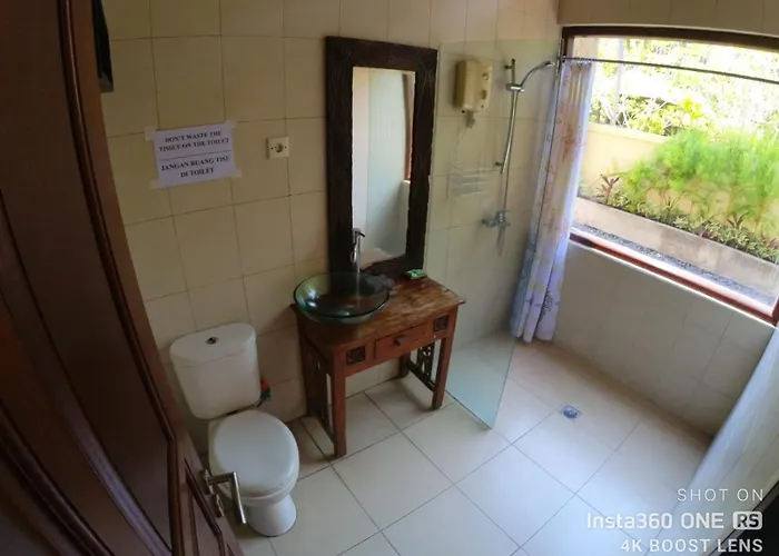 Jasri Ombak * Karangasem (Bali)